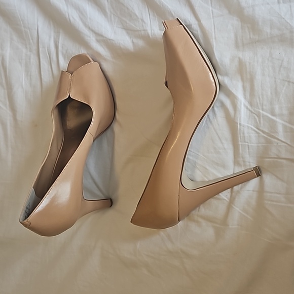 Nine West Nude Peep Toe Heels Size 10 - Picture 4 of 6